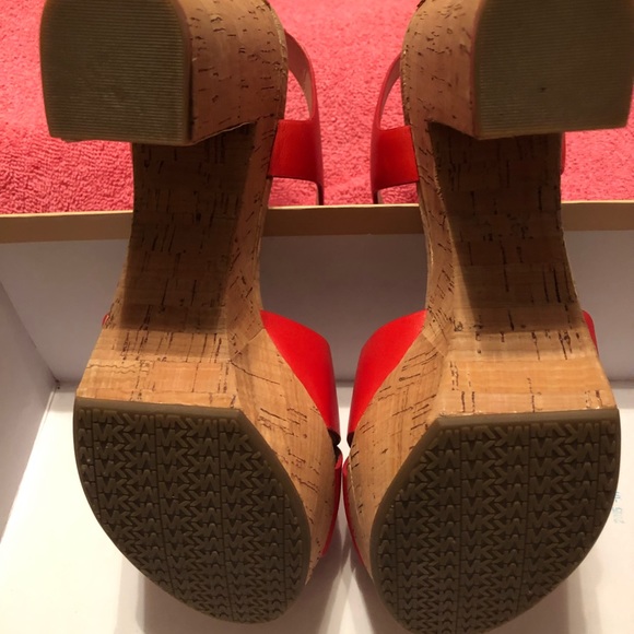 Michale Kors Sandals - Picture 6 of 7